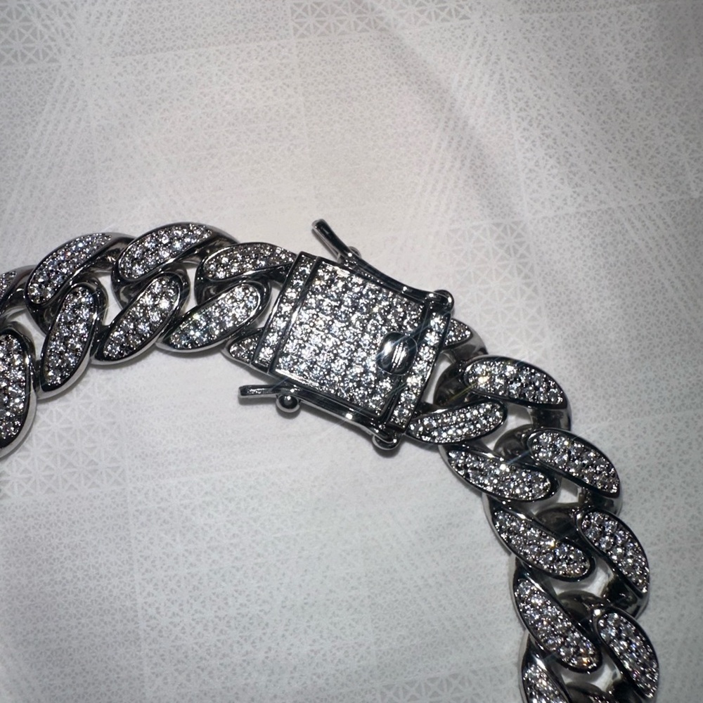Cuban Bling Chain - Picture 5 of 11